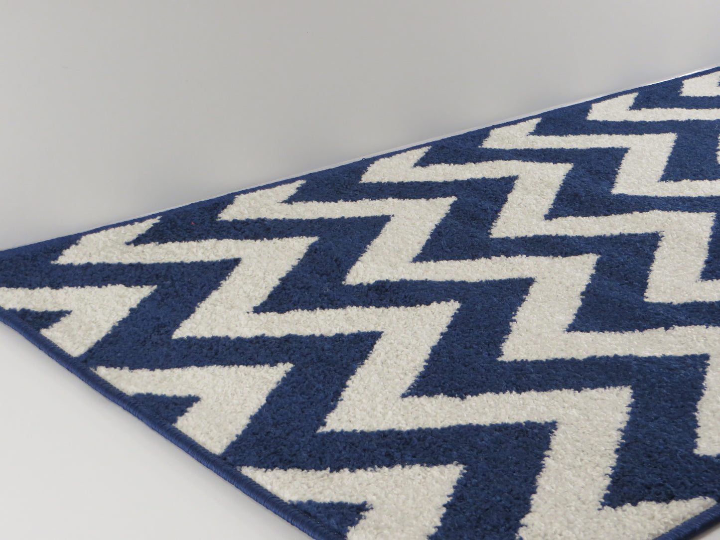 Tapete Marinho Zig-Zag