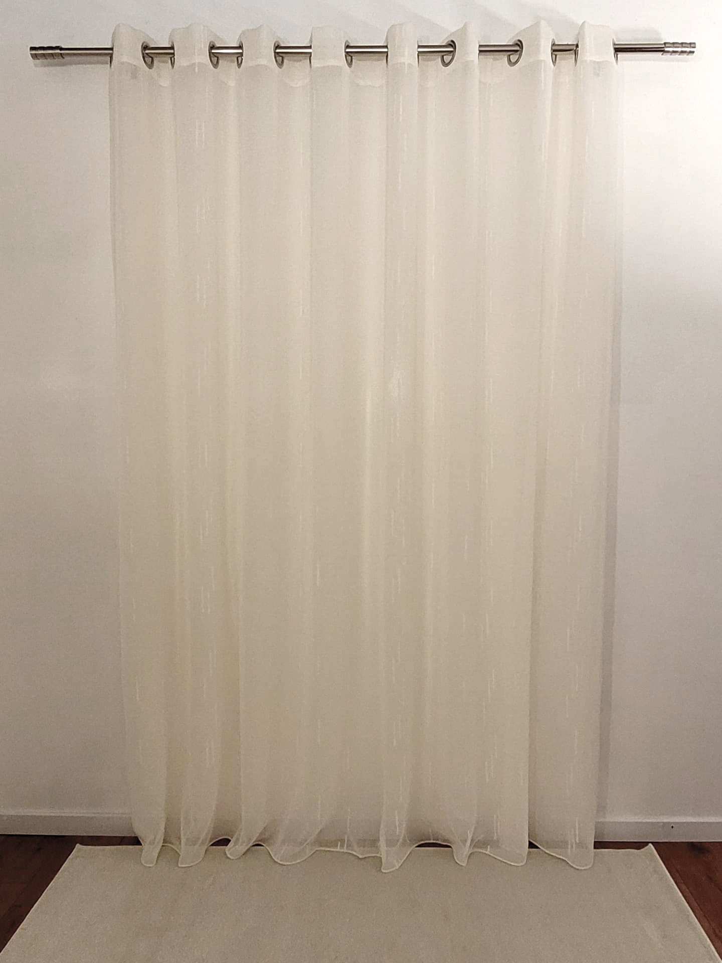 Cortina detalhe em relevo 300x250cm