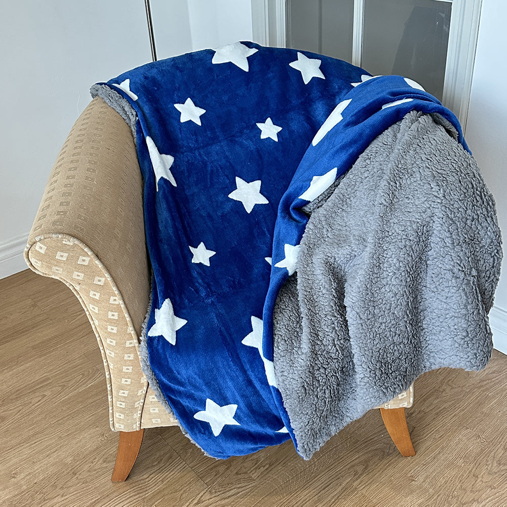 Manta Microcoralina c/ Sherpa Estrelas Azul